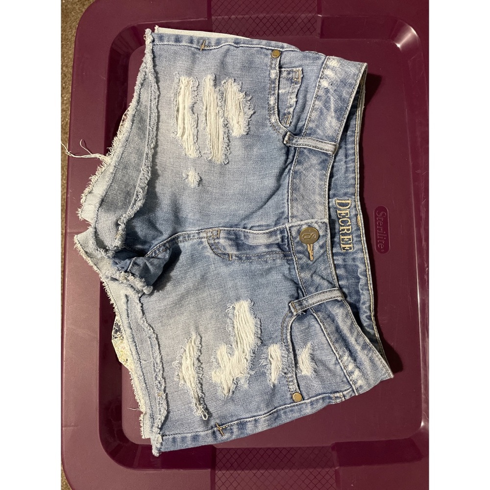 Distressed shorts bundle - Picture 5 of 6